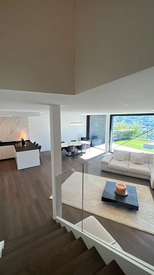 Prächtige 4.5-Zimmer-Duplexwohnung mit Pool in Canobbio