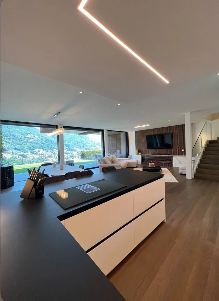 Prächtige 4.5-Zimmer-Duplexwohnung mit Pool in Canobbio