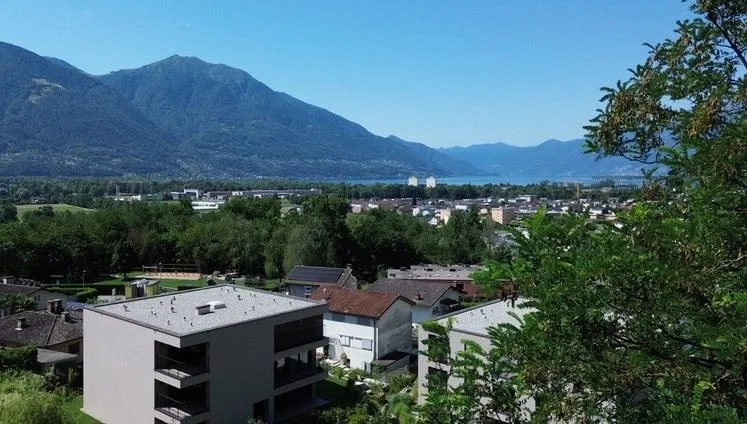 *Rustico con vista sul lago*