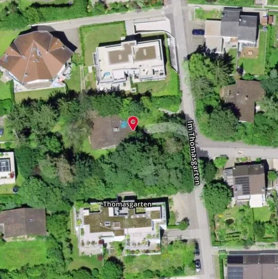 *Einfamilienhaus mit Baulandreserve*