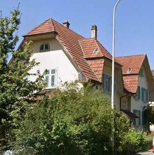 *2 Wohnhäuser mit Werkstatt*