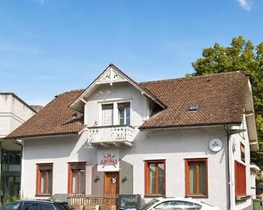 *Restaurant mit 6 Zimmern*
