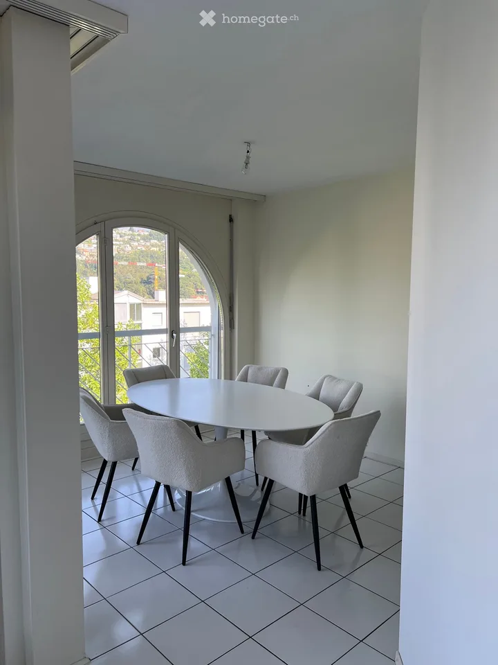 Attico 3.5 locali vista lago, terrazza e 2 parcheggi