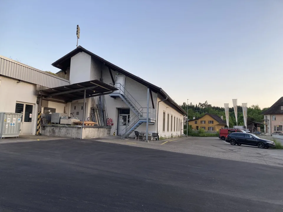 330 m² Lagerfläche im 1. OG an zentraler Lage in Rothrist
