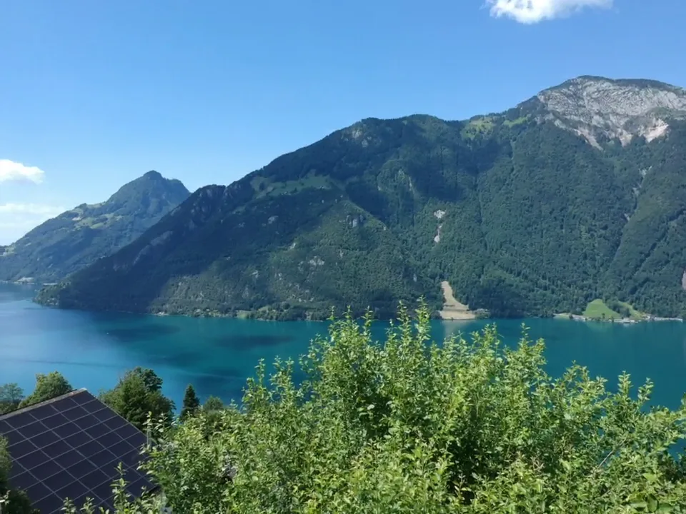 Casa familiare affascinante di 5,5 locali in una posizione idilliaca a Seelisberg