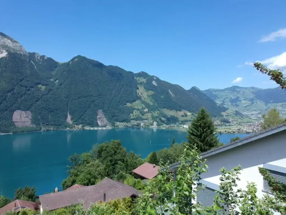 Casa familiare affascinante di 5,5 locali in una posizione idilliaca a Seelisberg