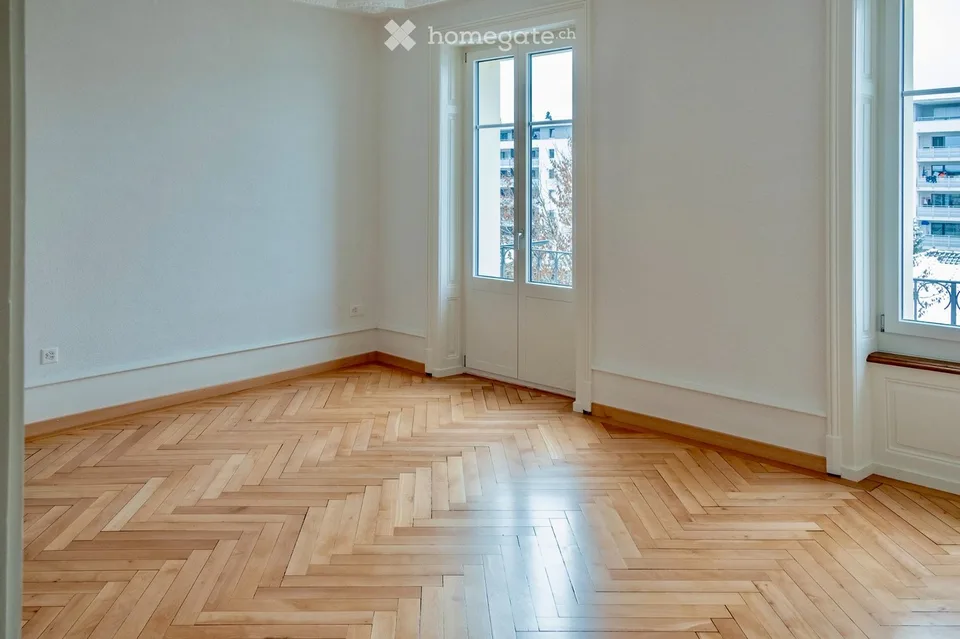 Ampio alloggio in un edificio eccezionale a Friburgo