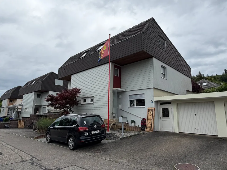 DEFH MIT GARAGE AN ZENTRALER LAGE IN KAPPEL ZU VERKAUFEN