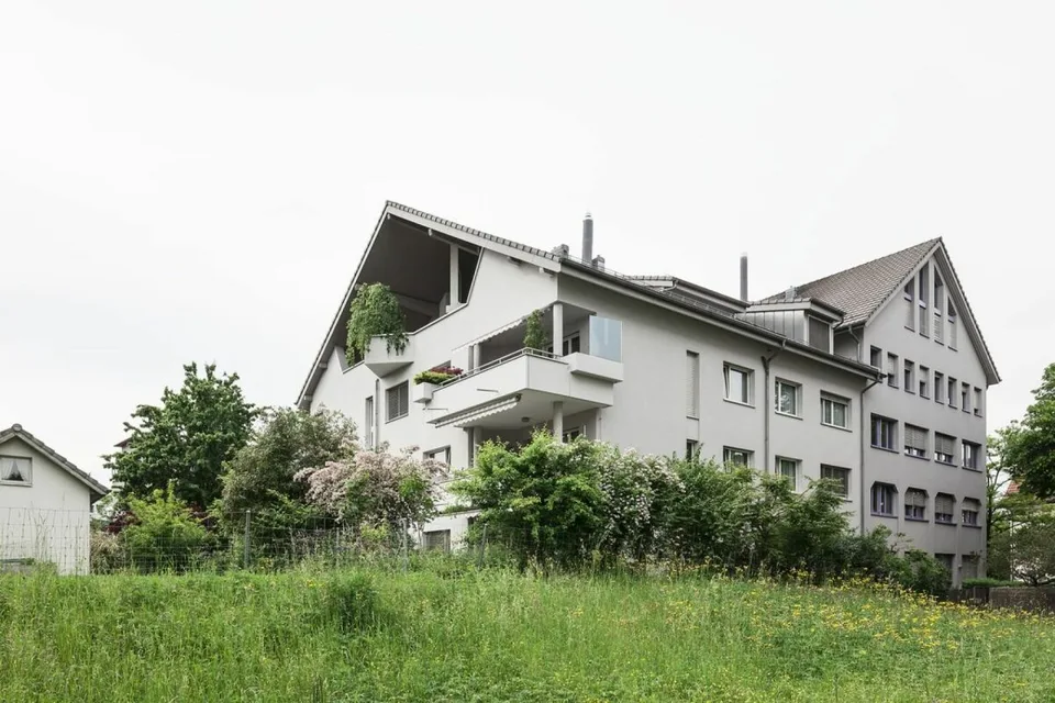 Bright attic apartment in the center of Dietikon