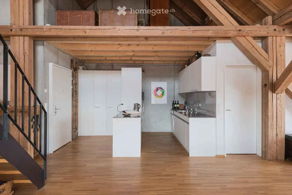 Appartamento loft spazioso con galleria in una fattoria storica