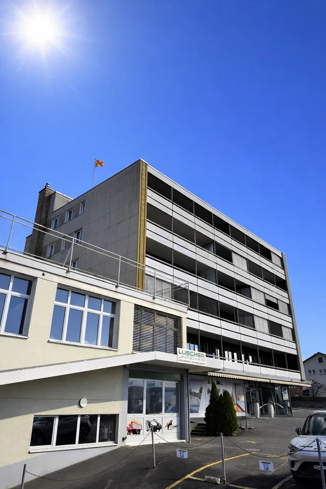 Helle 2.5-Zimmer-Wohnung mit Balkon in Schöftland