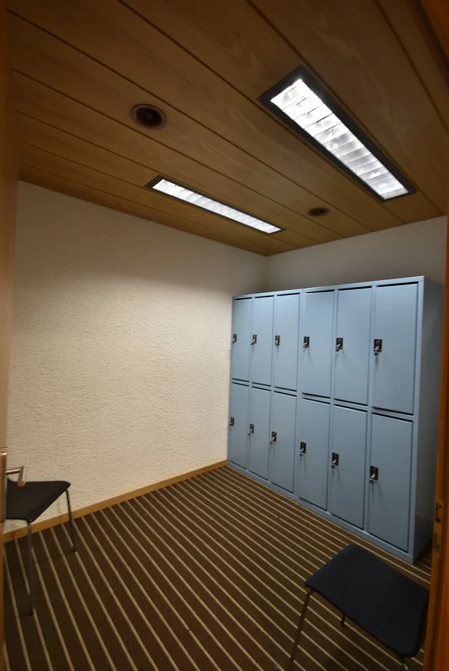 155m2, $290./m2/year – photo 19 of 28