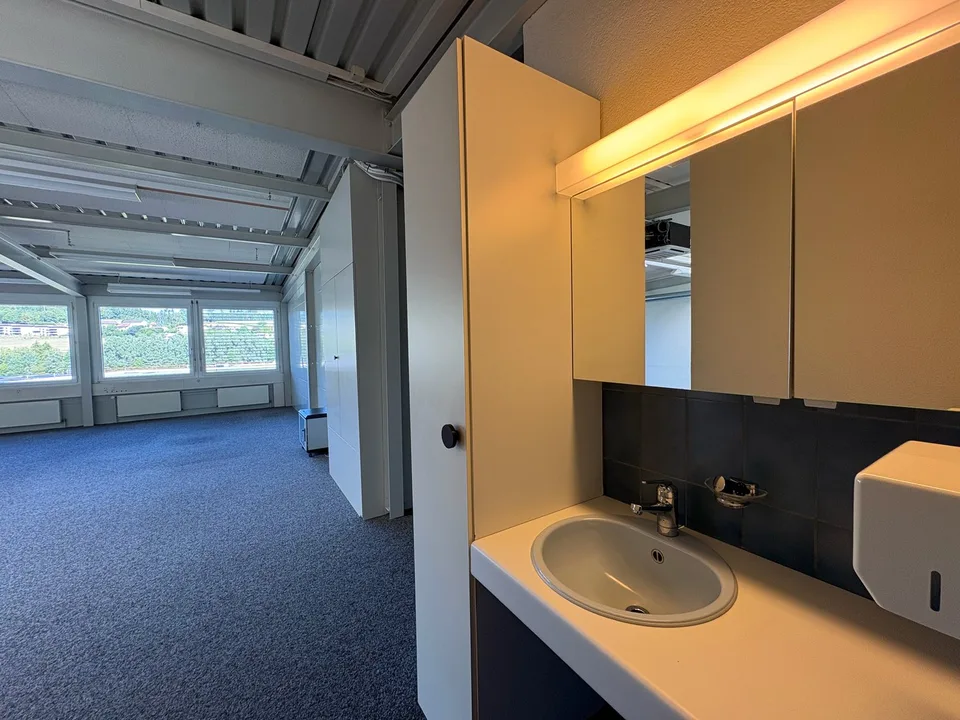 Affordable and air-conditioned office spaces - first three months free – photo 18 of 18