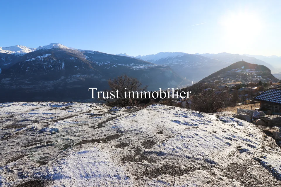 6000.Vue panoramique / Projet Chalet à vendre à Sergnou /Crans-Montana