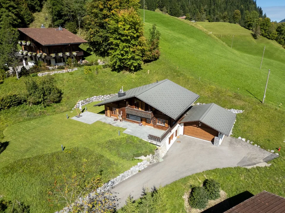 Charmantes Chalet an ruhiger Lage mit einmaliger Aussicht