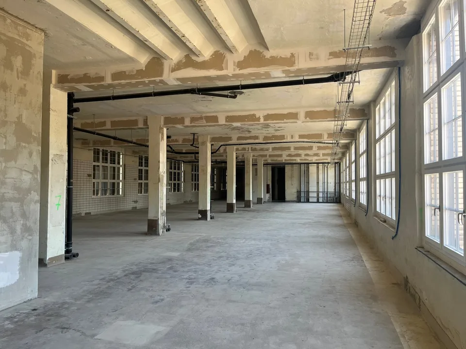 650 m² Raum für Ihre Vision – Rohbaufläche mit Industriecharakter im The Valley