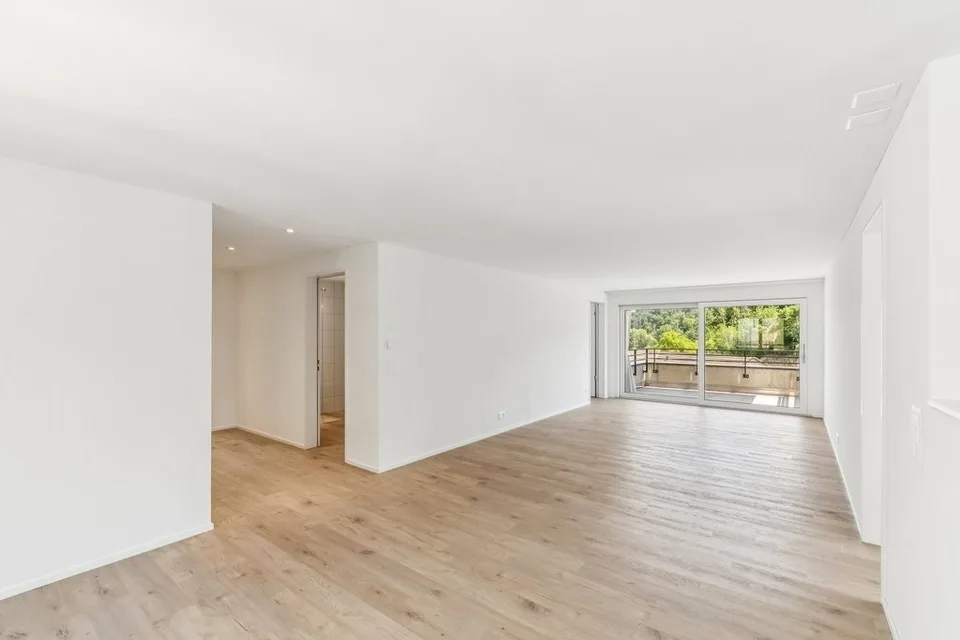 FIRST RENTAL - Living on Burghaldenweg with private laundry tower
