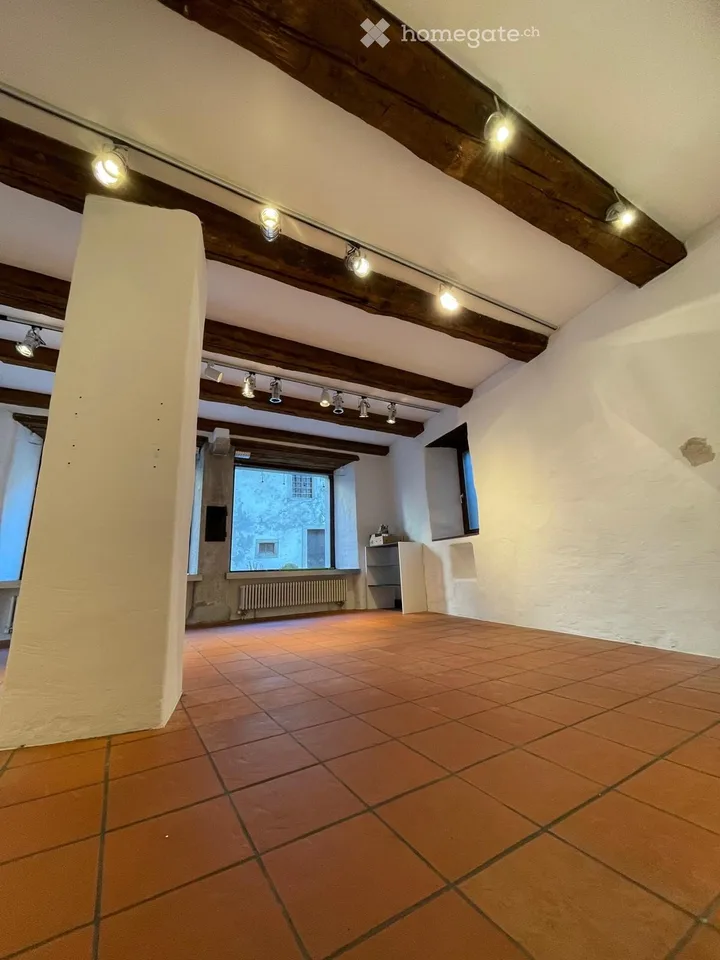 Locale commerciale affascinante nel cuore di Bremgarten – disponibile immediatamente