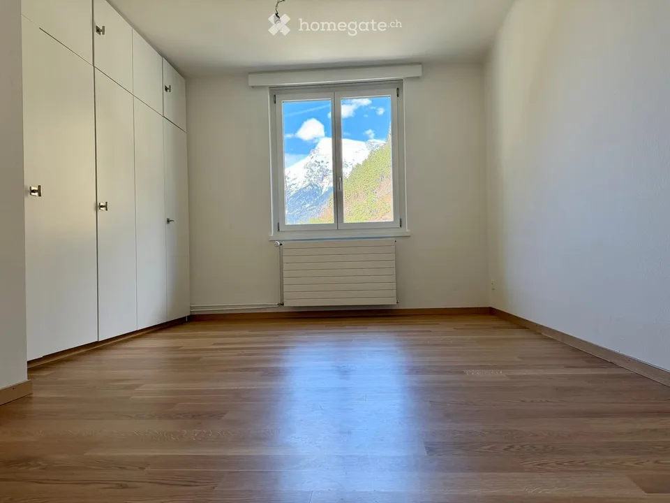 Charmante 4-Zimmer-Wohnung mit Bergpanorama in Amsteg