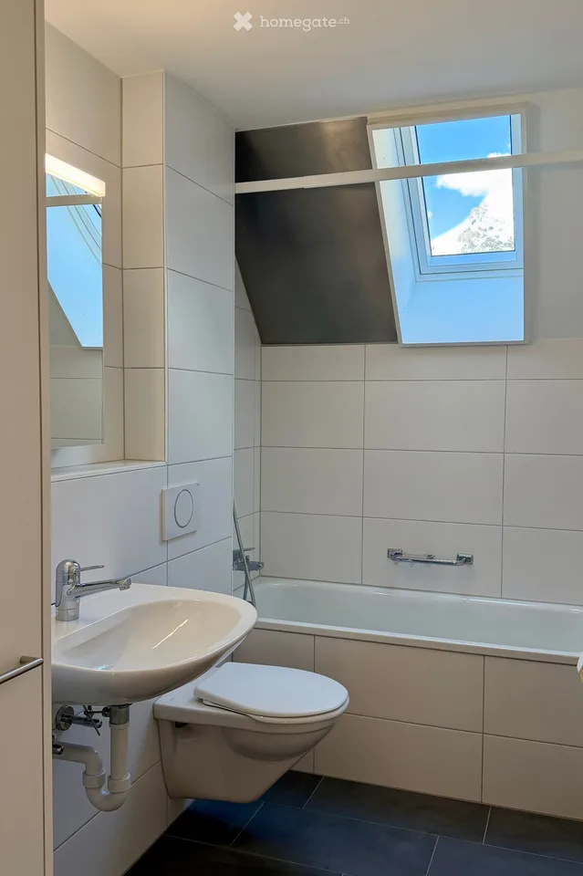 Charmante 4-Zimmer-Wohnung mit Bergpanorama in Amsteg