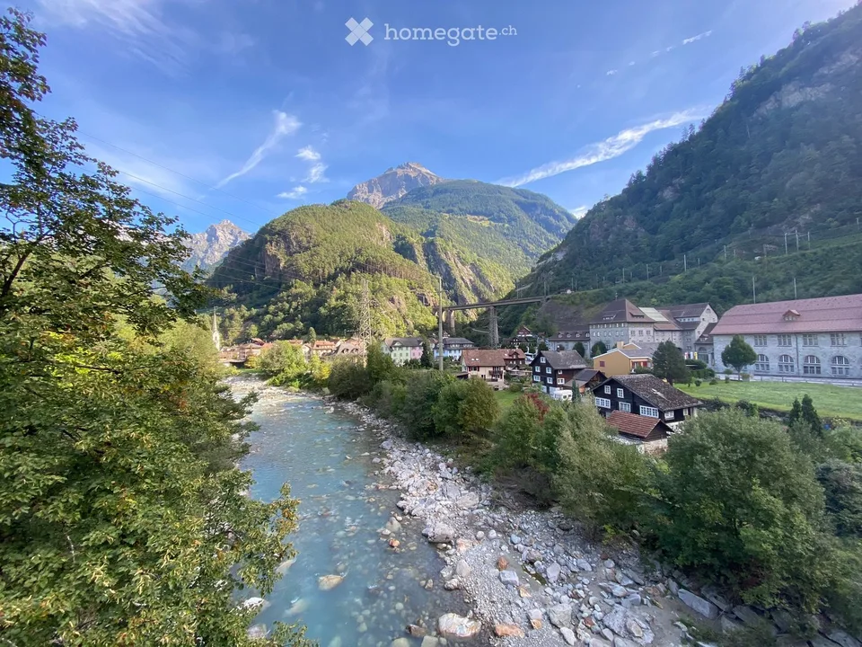 Appartement charmant de 4 pièces avec panorama montagnard à Amsteg