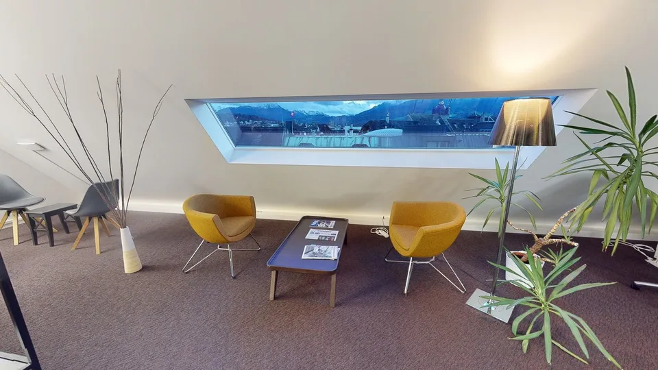 Bureau moderne Plug & Work avec vue imprenable au cœur de Lucerne