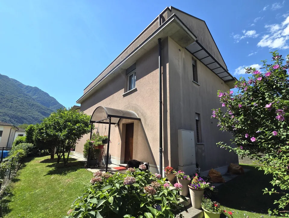 Spaziosa casa unifamiliare di 6 locali a Gorduno