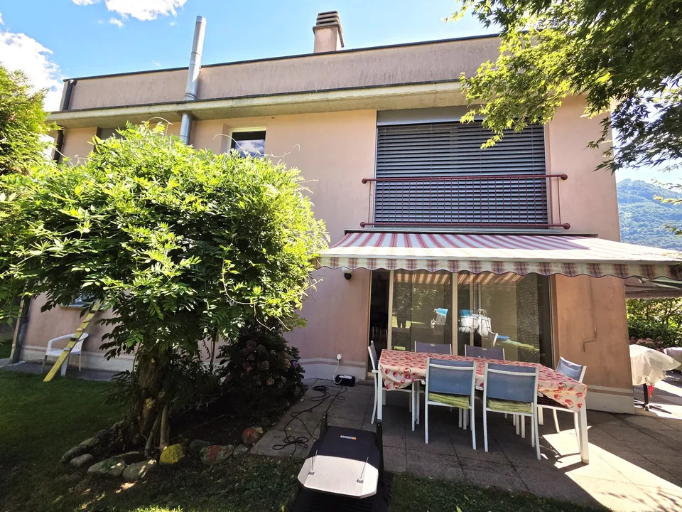 Spaziosa casa unifamiliare di 6 locali a Gorduno
