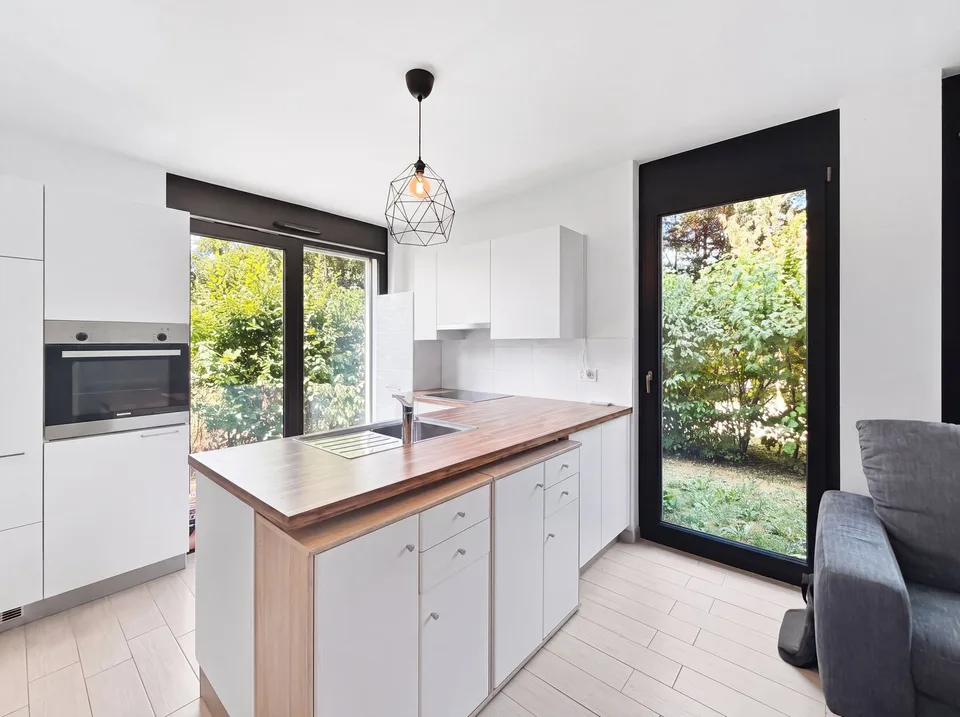 Rare! Studio with garden and parking in Thônex