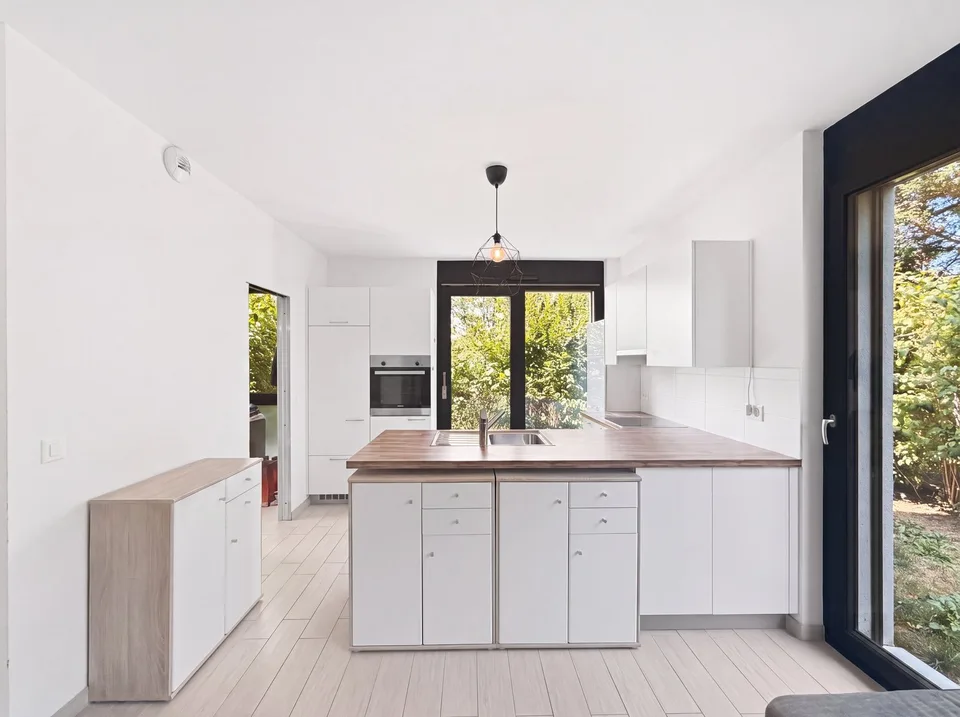 Rare! Studio with garden and parking in Thônex