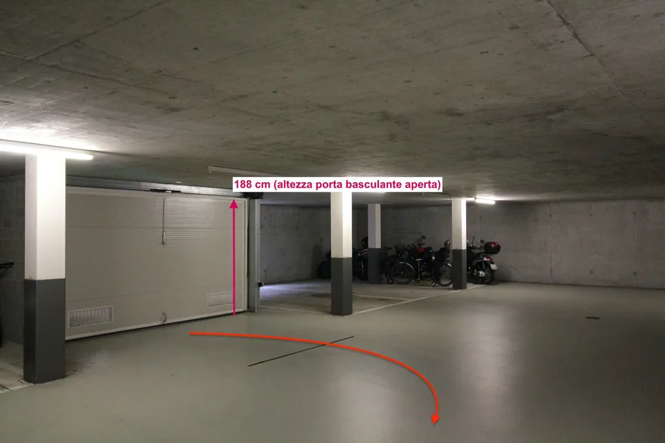 Parkplatz in der Nähe des Bahnhofs FFS-Lugano, Radio RSI-Studio, Moncucco-Klinik