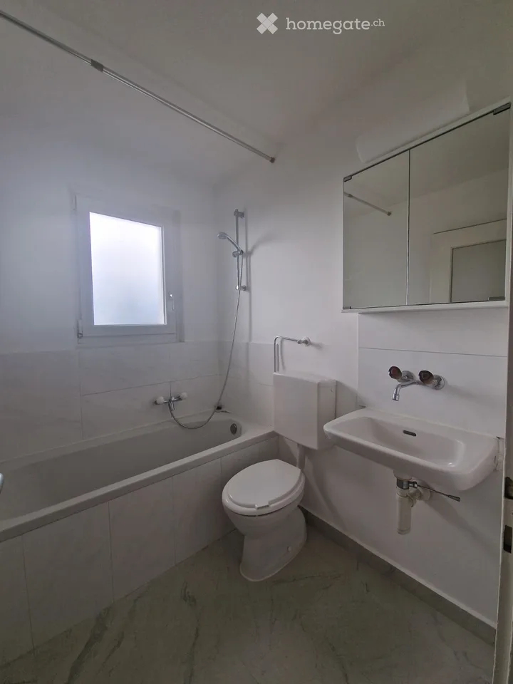 3-Zimmerwohnung, 2. Stock, mit Balkon, in Herzogenbuchsee
