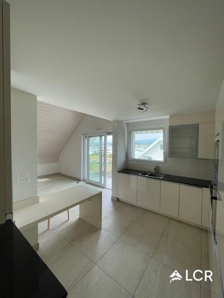 Prächtige 4.5-Zimmer-Wohnung / 3 Schlafzimmer / 2 Badezimmer / 1 Balkon