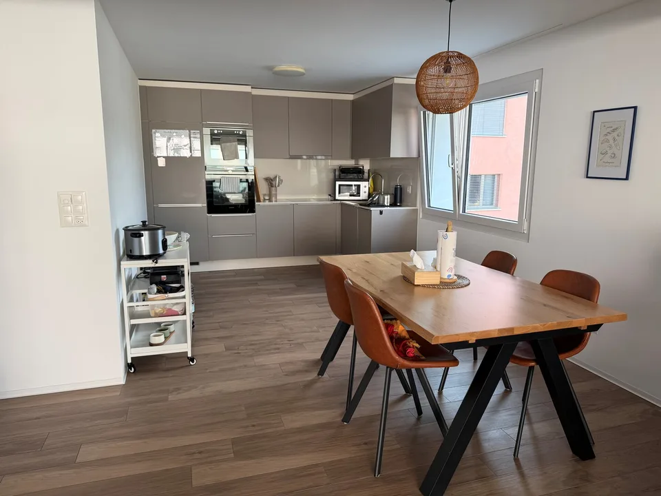 Attraktive 2.5-Zimmerwohnung mit grosser Terrasse
