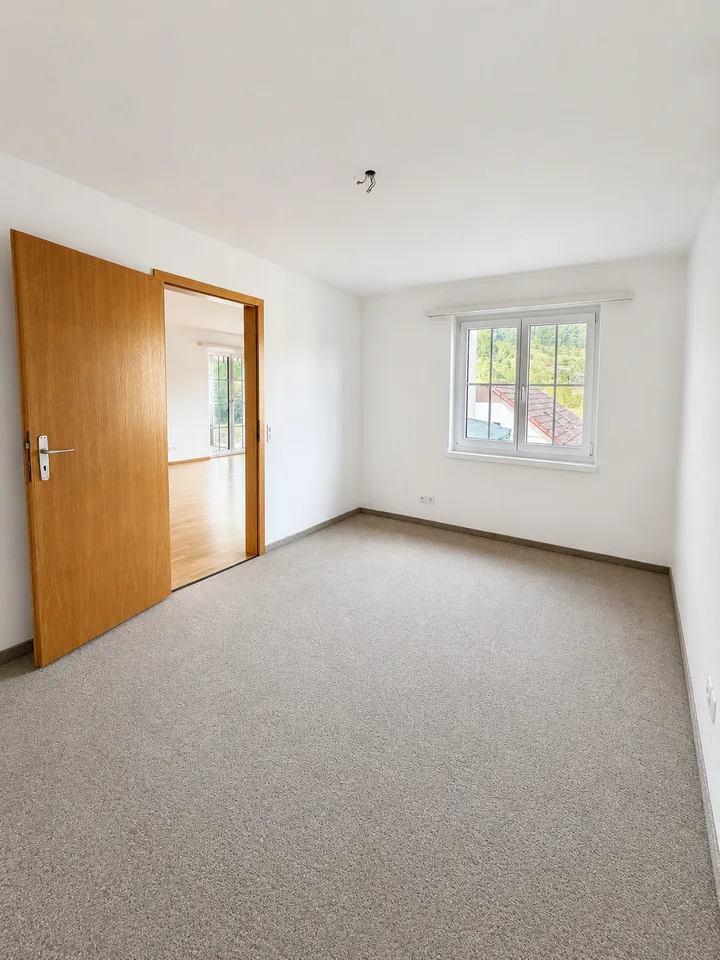 Charmante 2.5-Zimmerwohnung mit Wintergarten und Sitzplatz