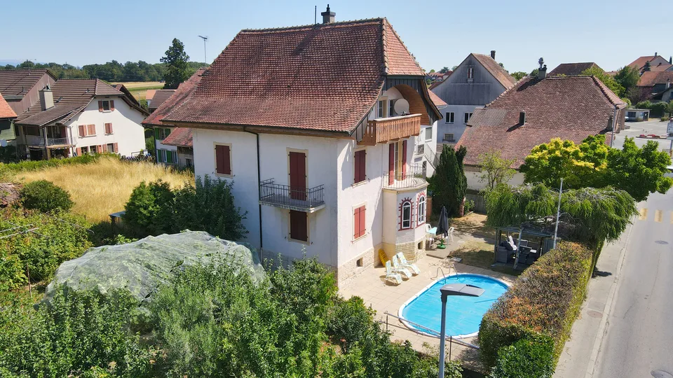 Haus mit 2 Wohnungen in Grandcour / VD