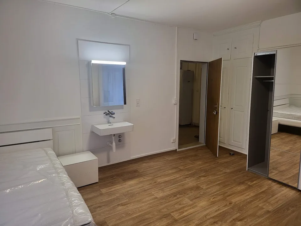Grande chambre meublée rénovée à proximité de l'Université/ETH (12)