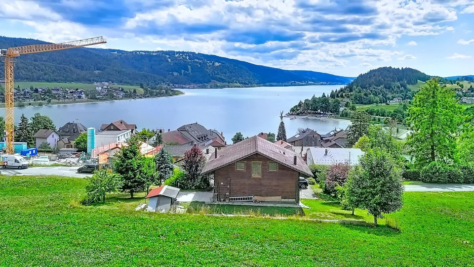 En exclusivité - Chalet individuel avec vue sur le Lac