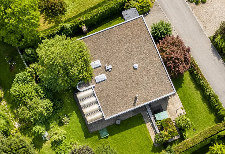 Zweifamilienhaus an ruhiger Lage in Bergdietikon mit Wintergarten und viel Umschwung - einzigartig!