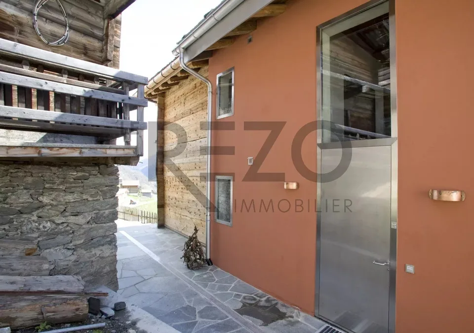 Magnificent architect's chalet in St-Martin – photo 9 of 13