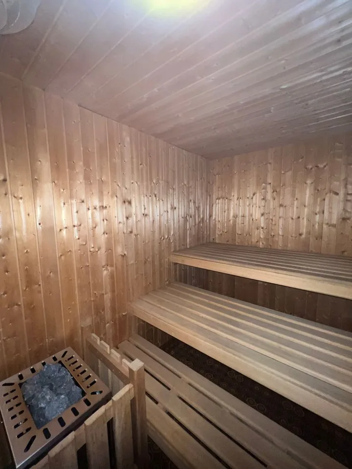 Esclusiva Villa con vista lago posteggi e vari confort. – Foto 18 von 19