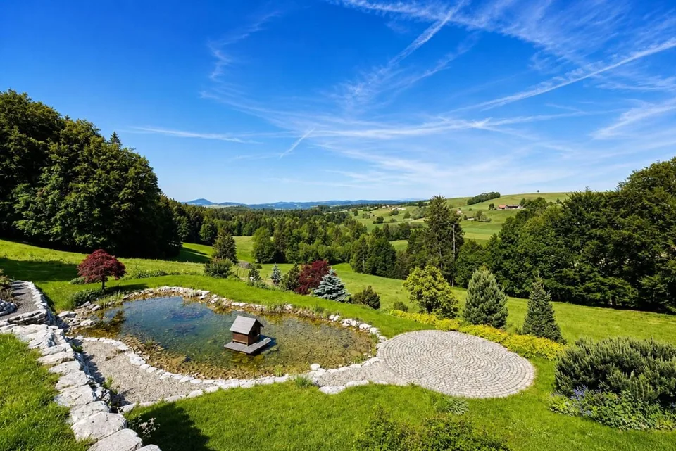 Exceptional Country Property