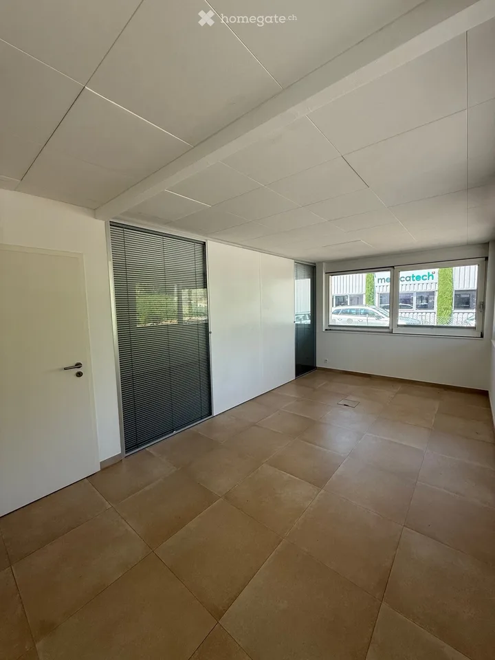 Prächtige Gewerbefläche von 85 m² – Aubonne – Büro, Kabinett, Institut oder Geschäft