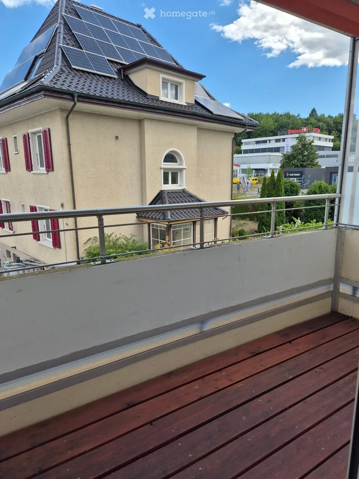 Appartamento accogliente di 2.5 locali con balcone a Biberist – disponibile immediatamente!