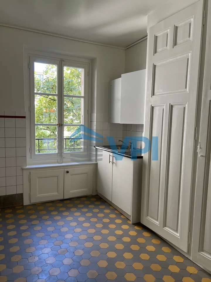 Charmant appartement de 4.5 pièces avec balcon à Champel