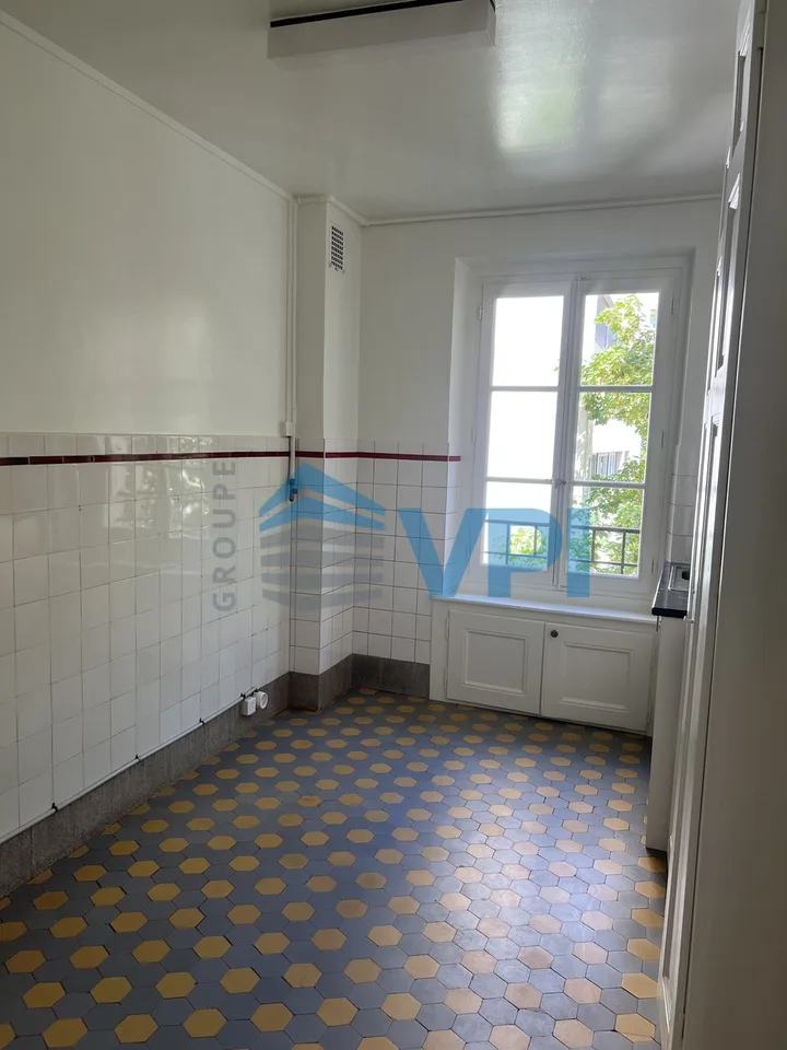 Charmant appartement de 4.5 pièces avec balcon à Champel