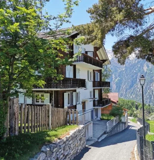 MFH mit 6 Einheiten und Bergsicht in Grächen kaufen