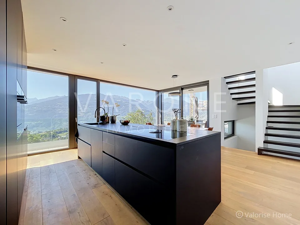 Villa contemporaine de 6,5 pièces avec piscine et vue panoramique