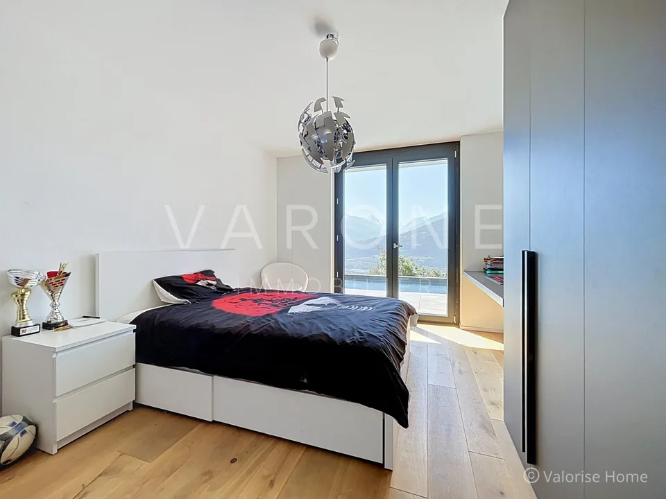 Villa contemporaine de 6,5 pièces avec piscine et vue panoramique – photo 24 sur 33