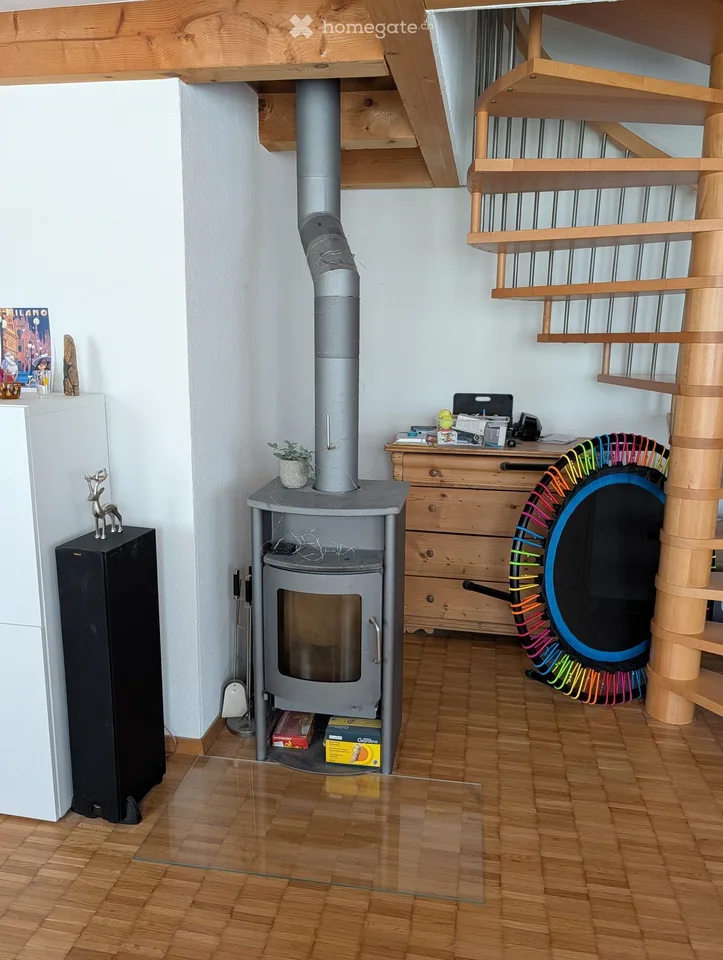 Gemütliche 3.5-Zimmer-Wohnung mit Balkon in Mönchaltorf